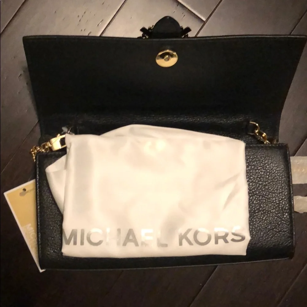 Michael Kors Bellamie large clutch brand new